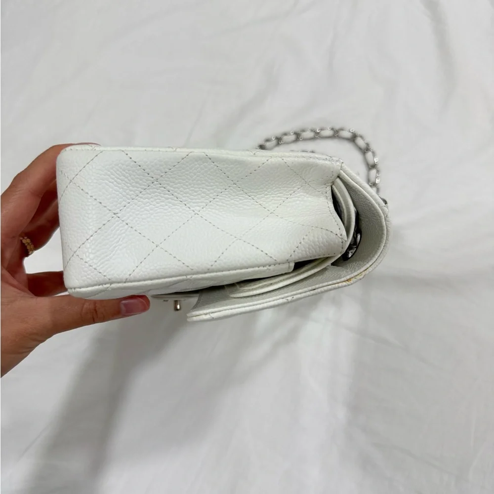 💯 Auth Chanel White Quilted Caviar Medium Classic Double Flap Bag Edge Stitching